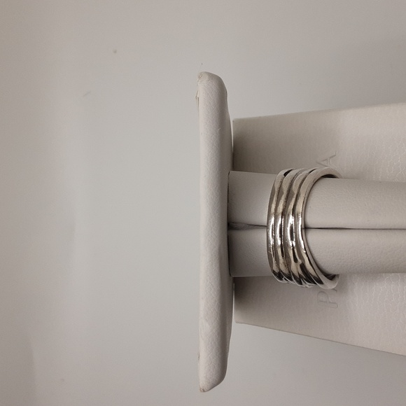 Authentic Pandora Sparkling and Polished Lines Ring - EUC - Picture 16 of 16